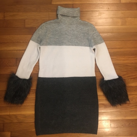 Sweater dress with faux fur - Picture 1 of 4